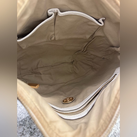 Tory Burch Amalie Adjustable Strap White Pebbled Leather Hobo Purse Crossbody - Picture 8 of 14